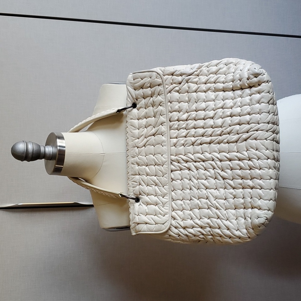 EUC Bottega Veneta Quiet Luxury Bag - Picture 4 of 16